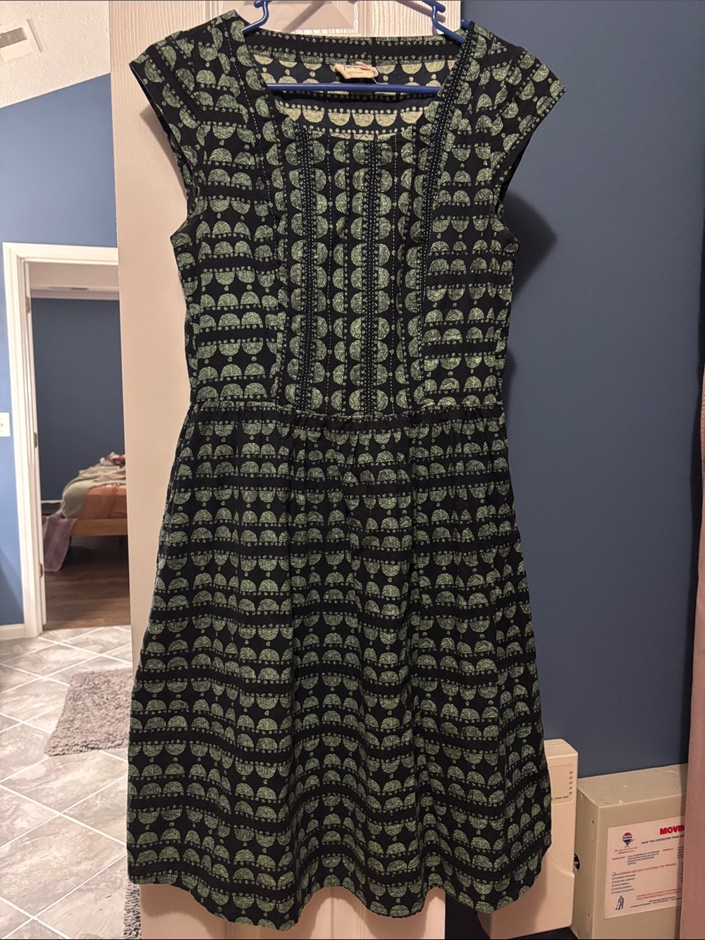 Mata Traders | Size S | Women's Black and Green Patterned Cap-Sleeve Dress